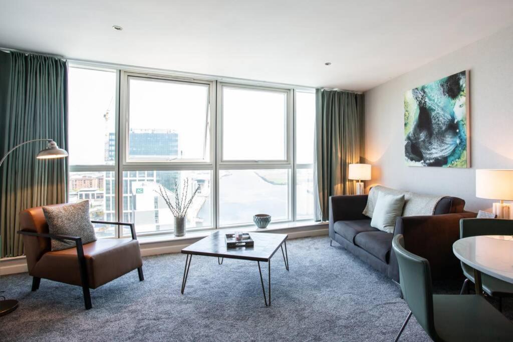 Titanic & City Views, Ultra Luxury City Parking Belfast Extérieur photo