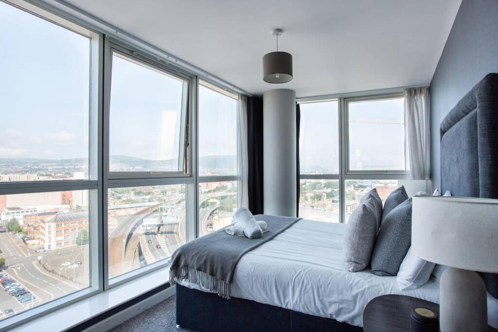 Titanic & City Views, Ultra Luxury City Parking Belfast Extérieur photo