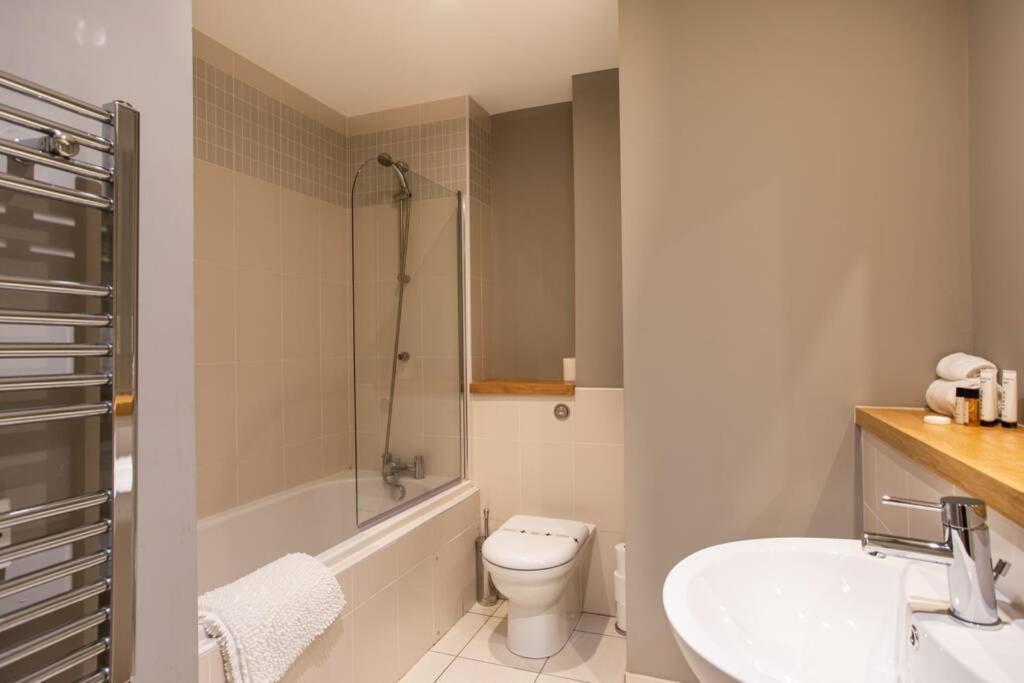 Titanic & City Views, Ultra Luxury City Parking Belfast Extérieur photo