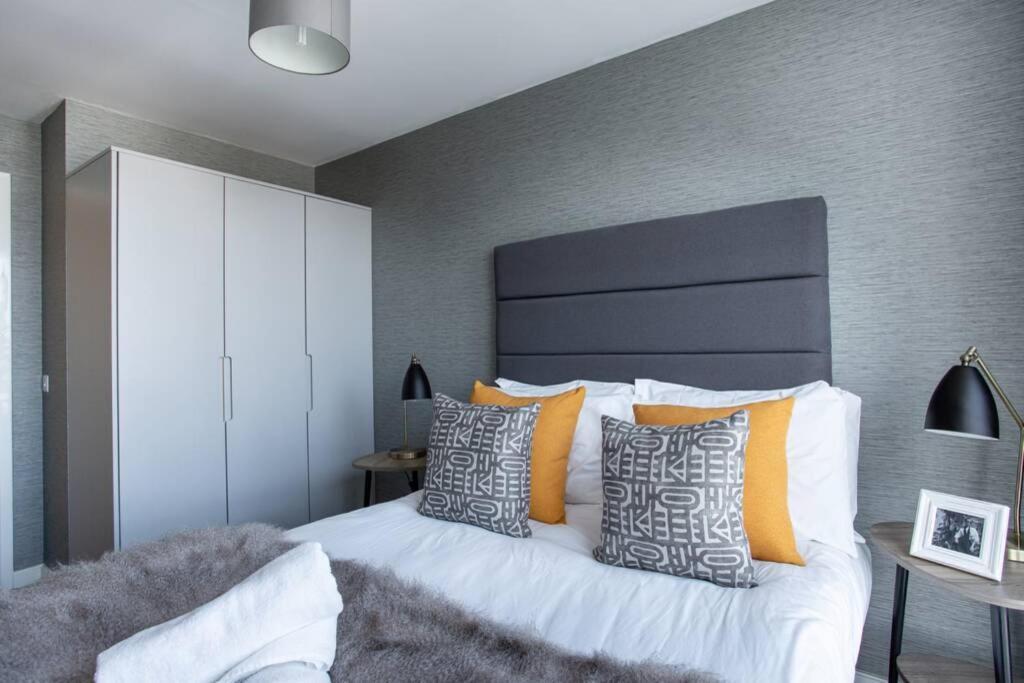 Titanic & City Views, Ultra Luxury City Parking Belfast Extérieur photo